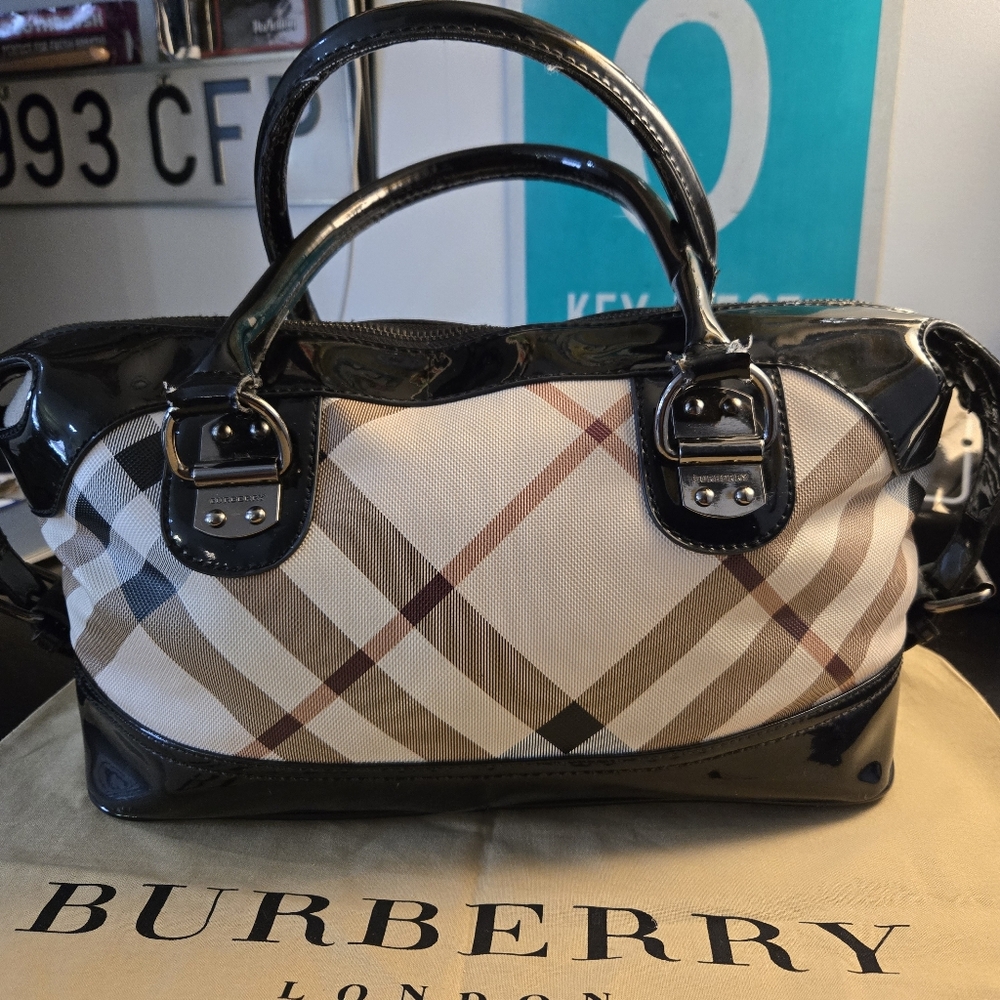 BURBERRY Nova Check Hand Bag PVC X Patent Leather - Picture 8 of 13